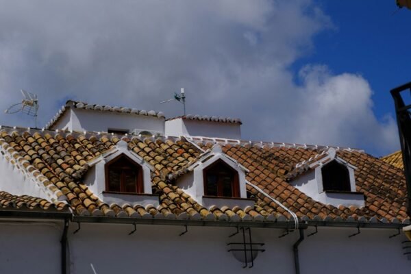 Structural Signs Roof Contractors